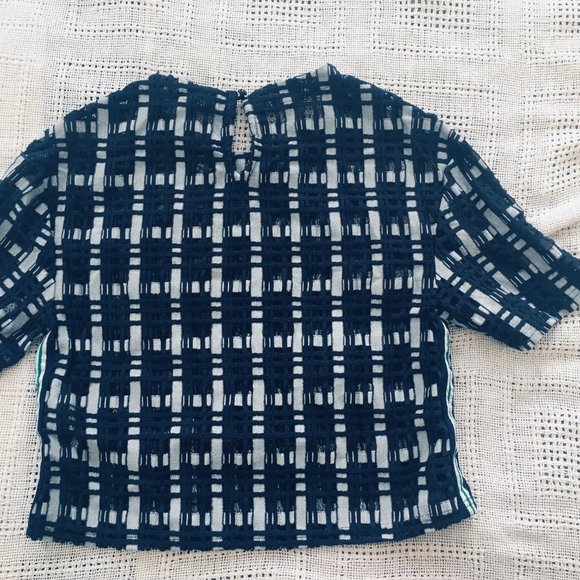 New Look Box Top - Picture 2 of 3